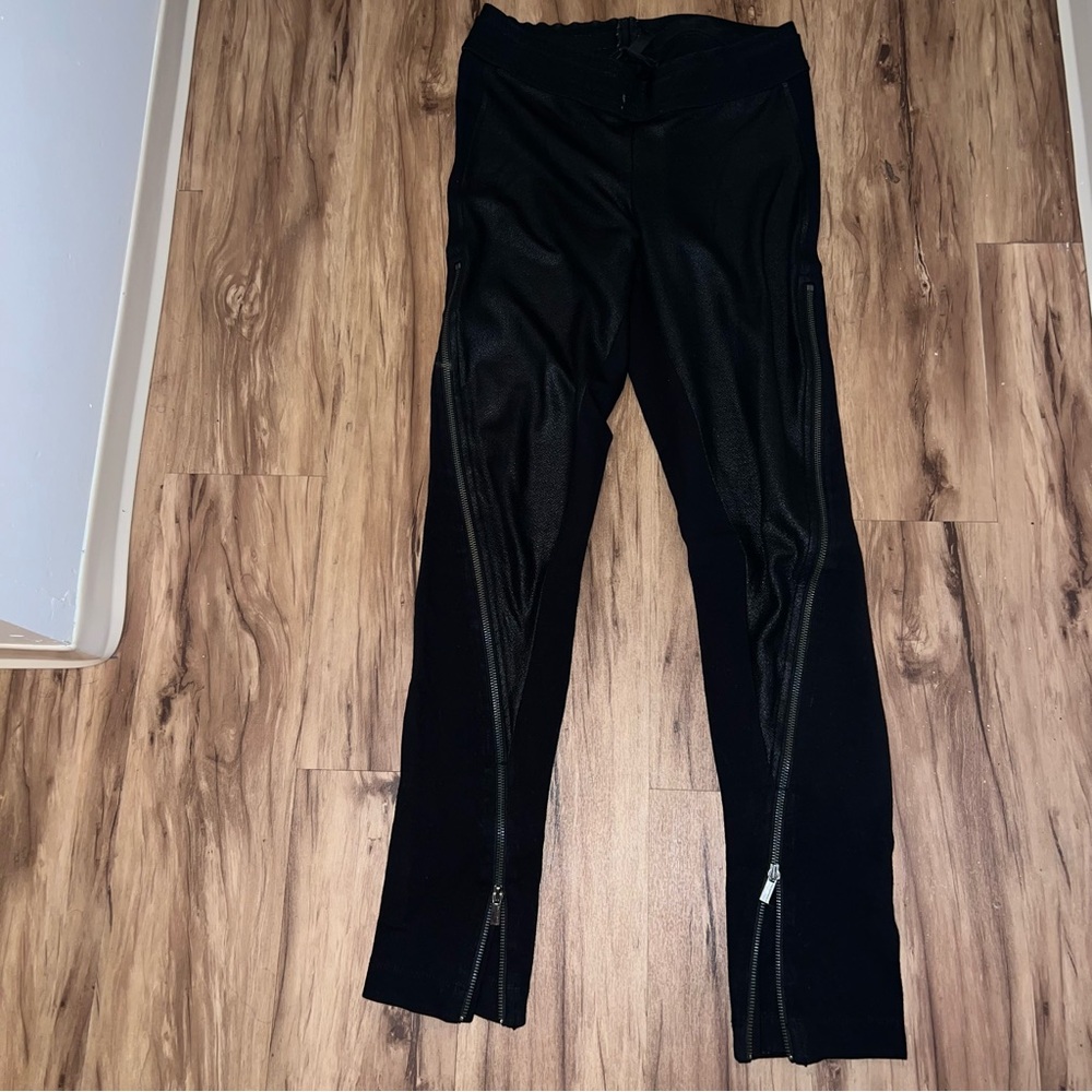 Bcbg zipper leggings